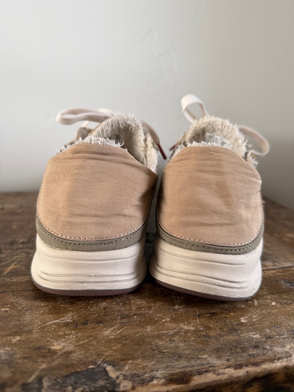 Taos Footwear Beige Black and Taupe Women's Athletic Sneakers Size 8.5 - Picture 4 of 6